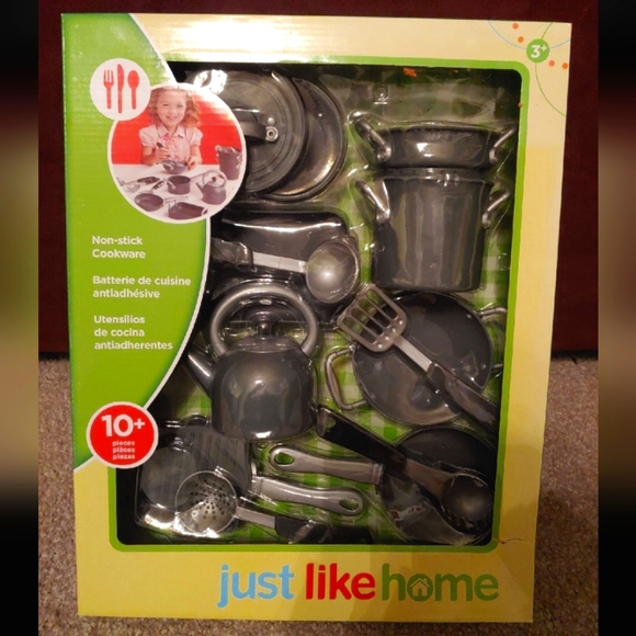 Kid's Non-Stick Cookware Set - Picture 1 of 3